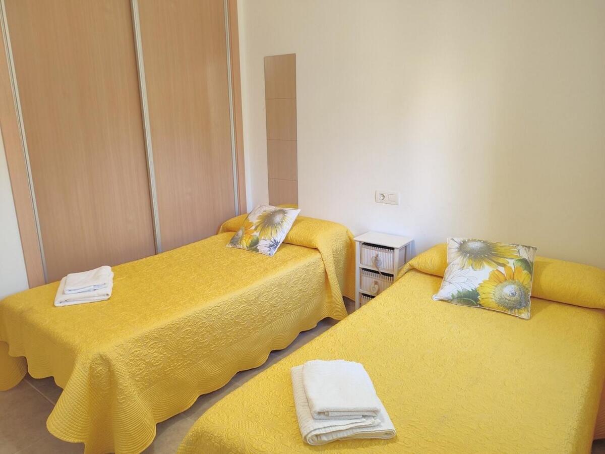Casares Del Sol Apartment Екстериор снимка
